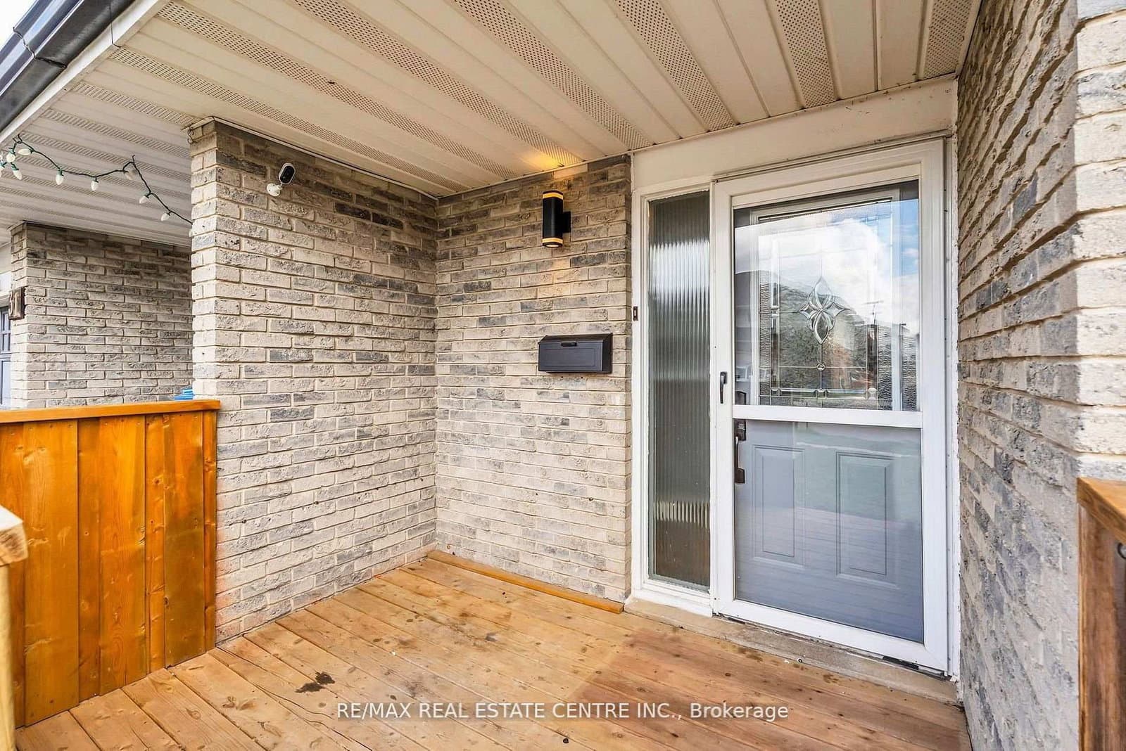 33 Fourth Avenue - Image 3