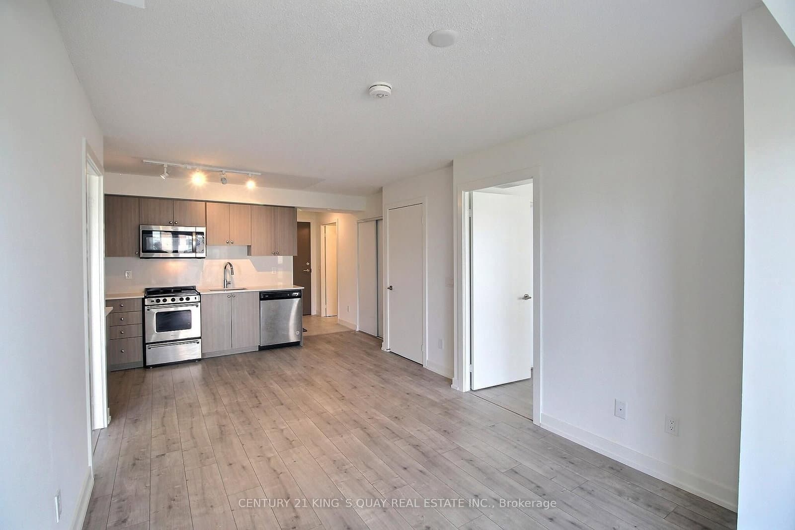 10 Wilby Crescent, Unit 907 - Image 3