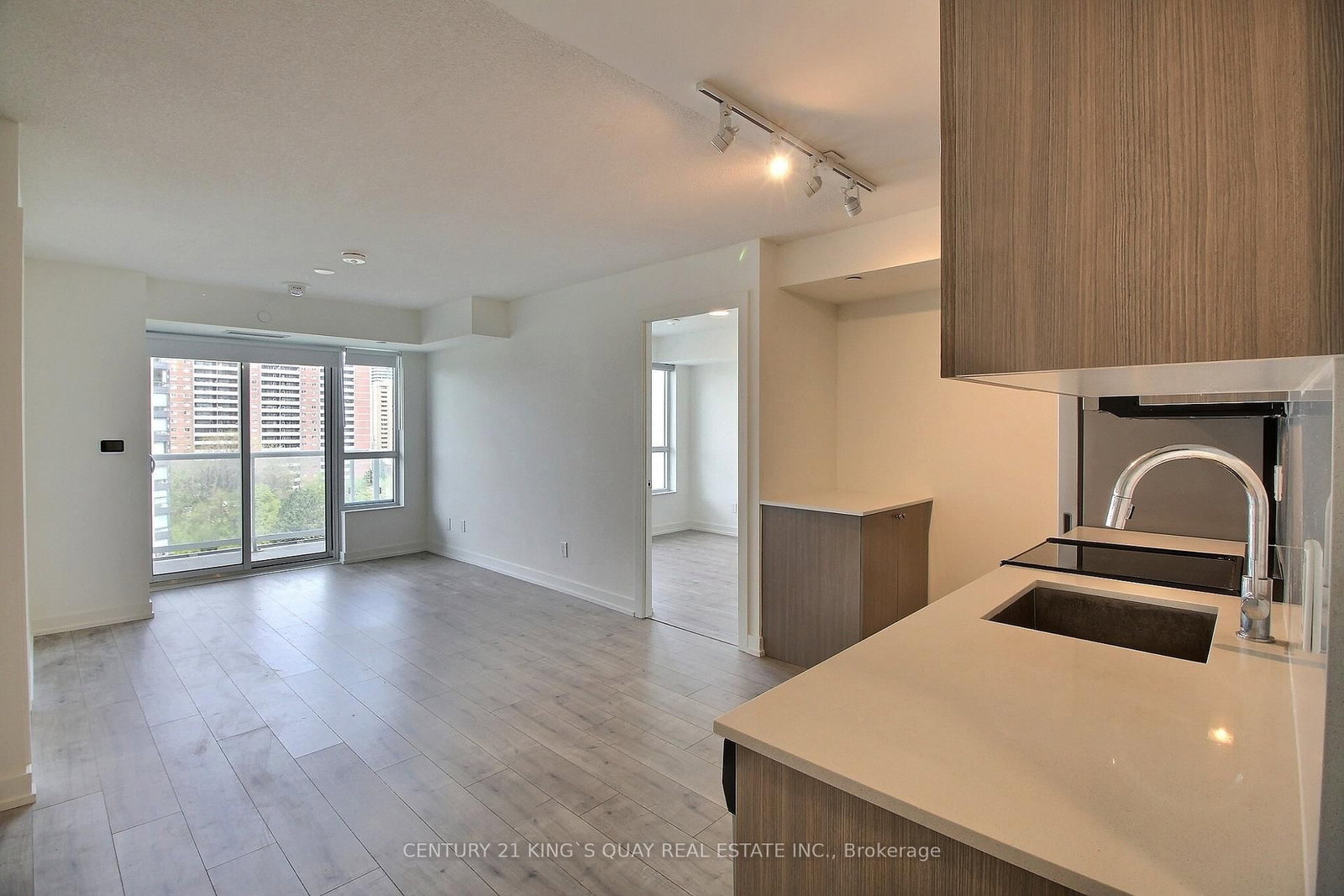 10 Wilby Crescent, Unit 907 - Image 4