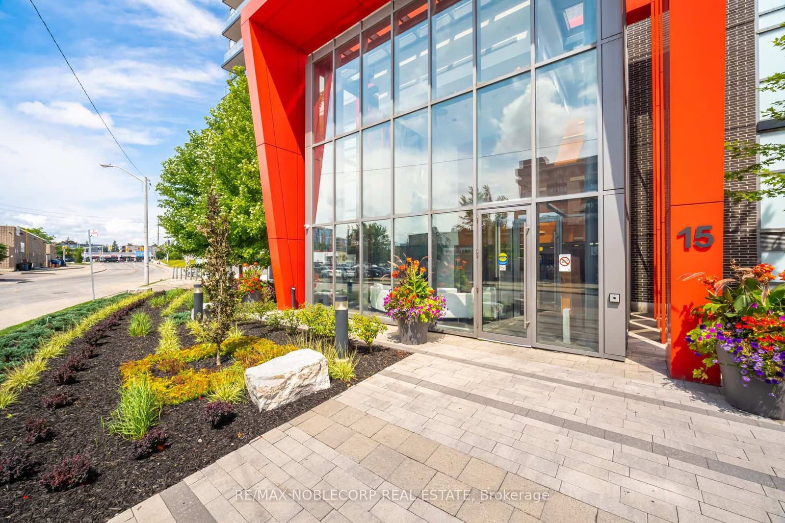 15 James Finlay Way, Unit 624 - Image 2