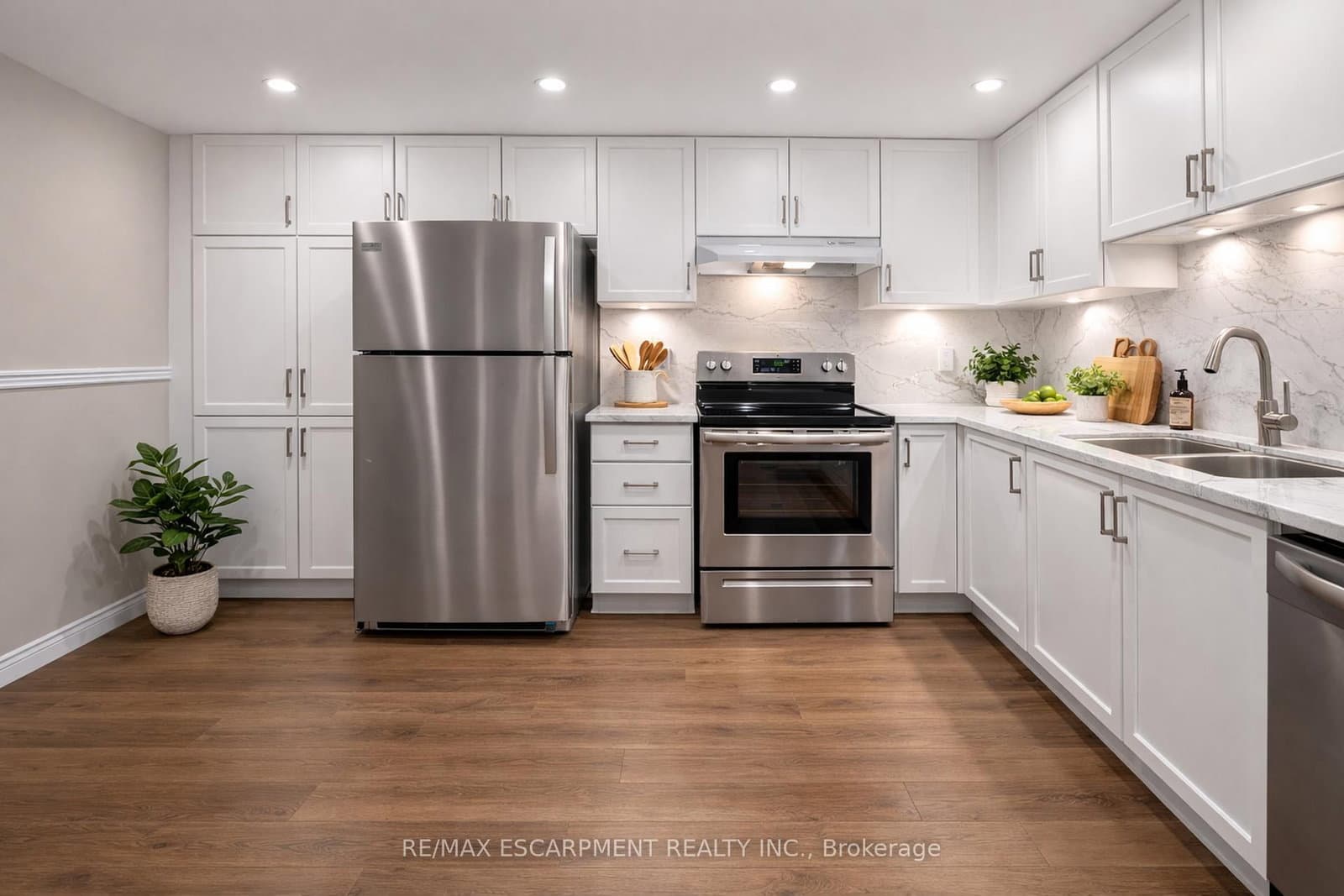 #302 - 5070 Pinedale Avenue