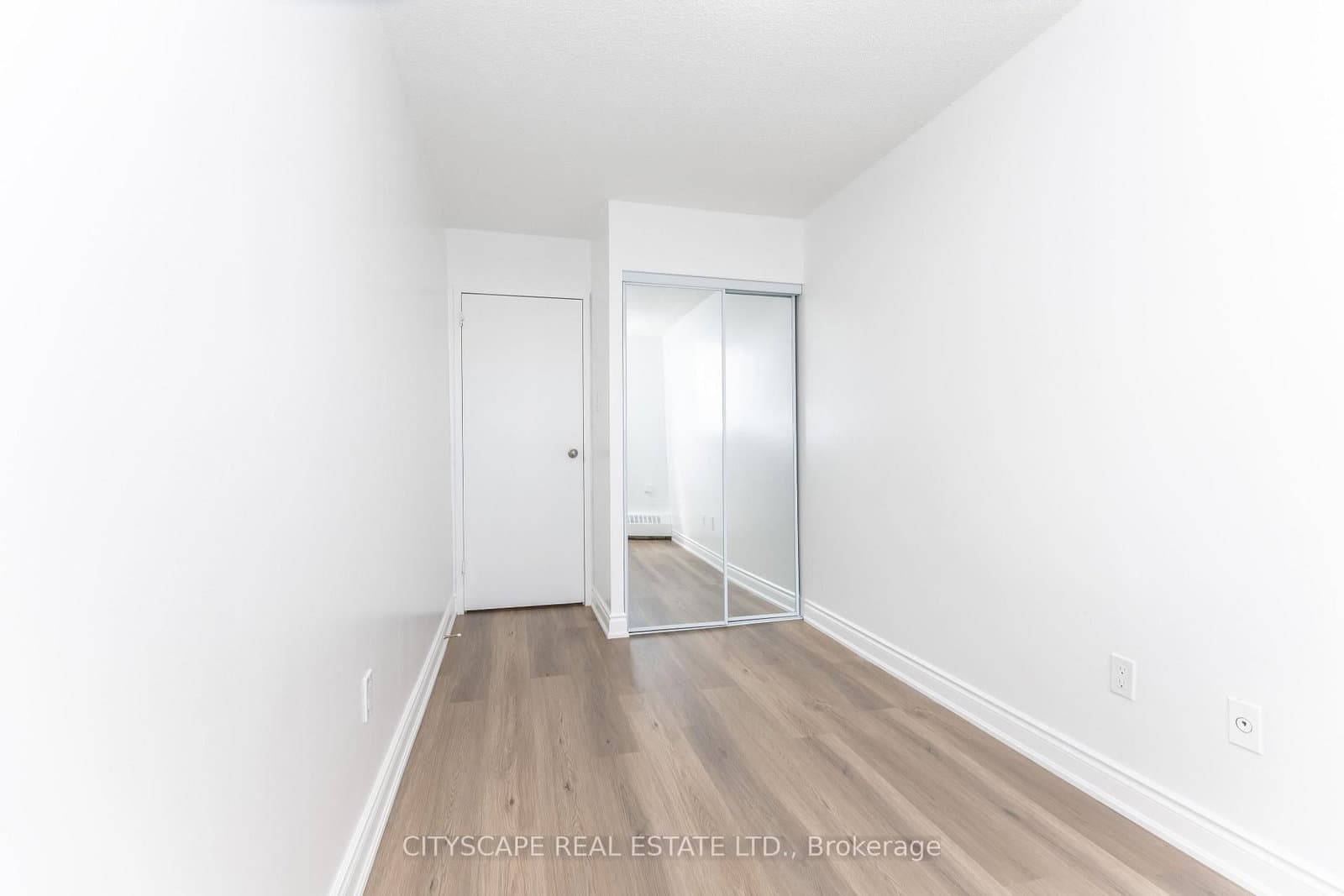 940 Caledonia Road, Unit 1005 - Image 4