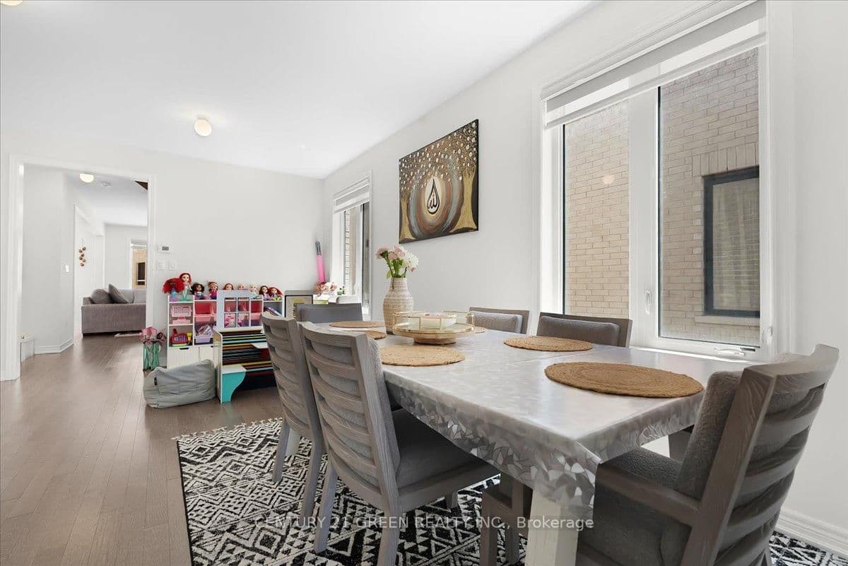384 Kennedy Circle W - Image 6