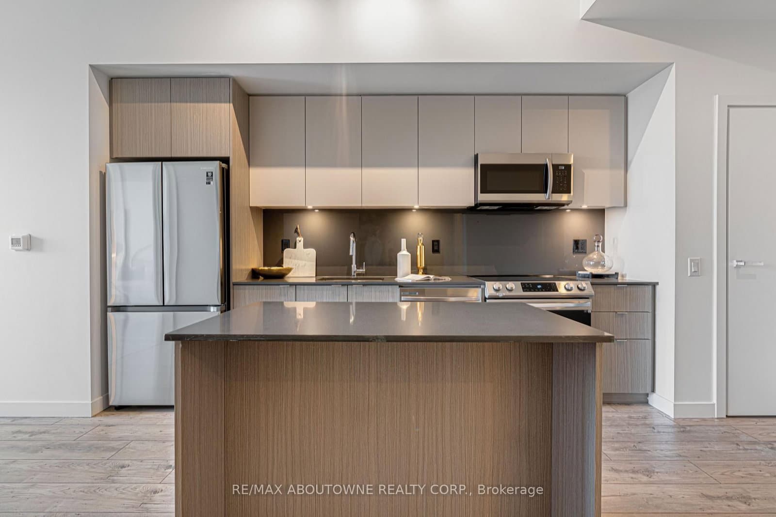 125 Bronte Road, Unit A0309 - Image 4
