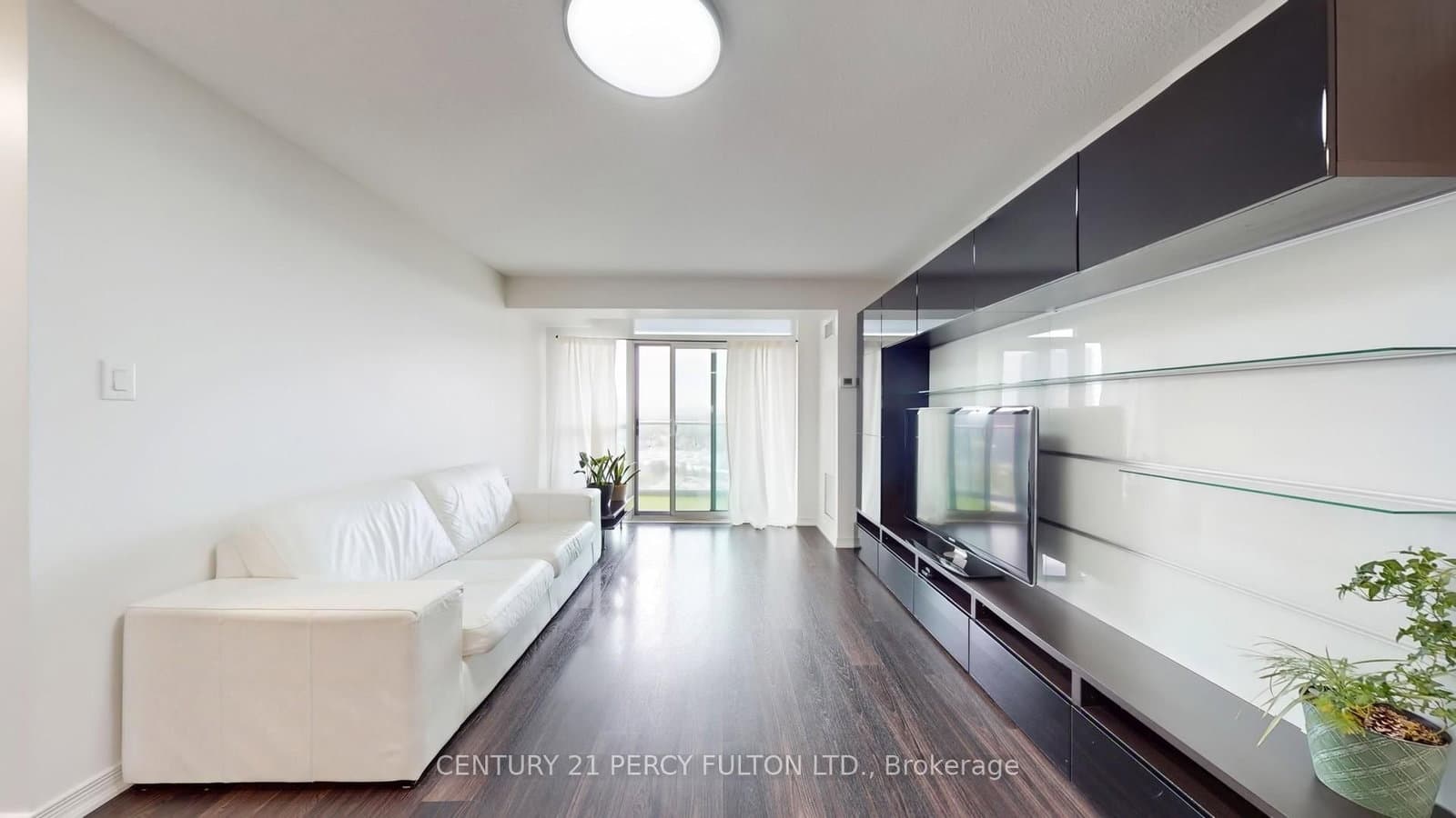 9 George Street N, Unit 1612 - Image 4
