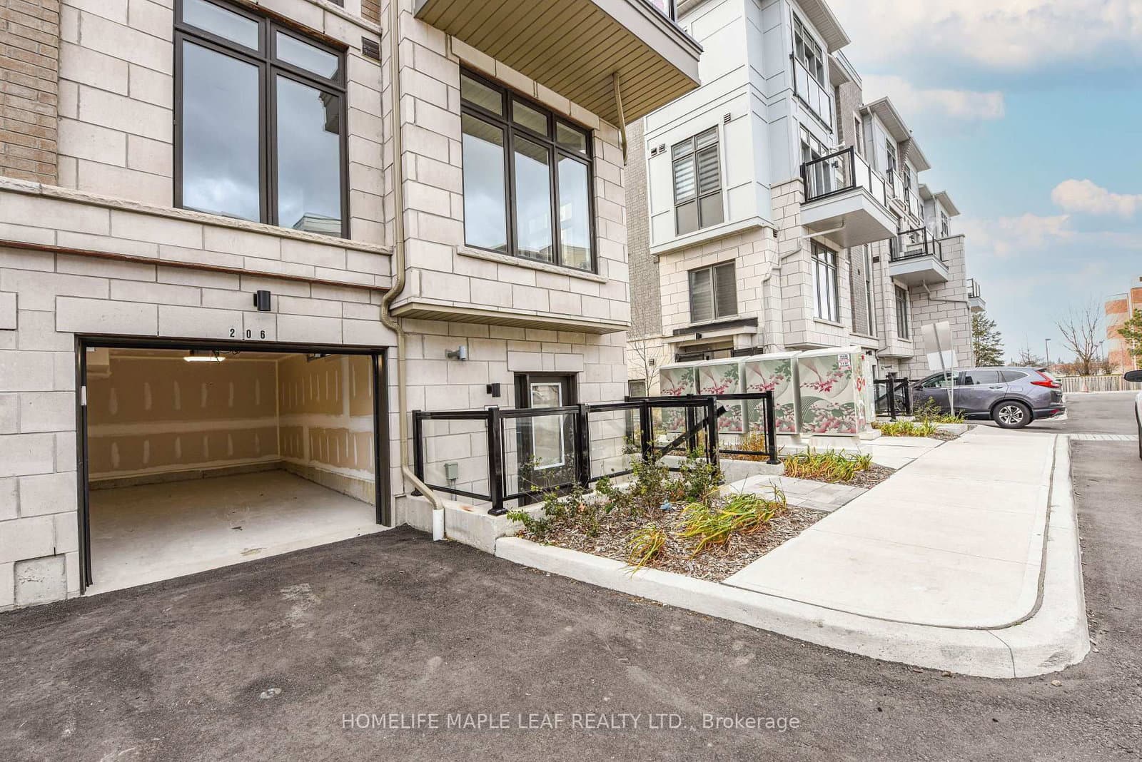 30 Halliford Place, Unit 206 - Image 3