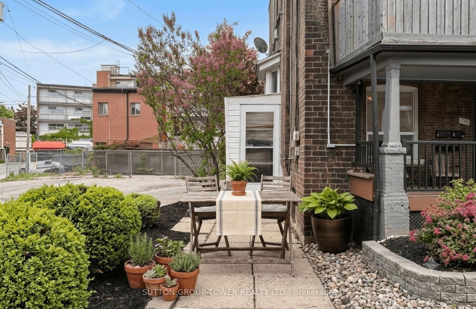 560 Indian Grove - Image 4