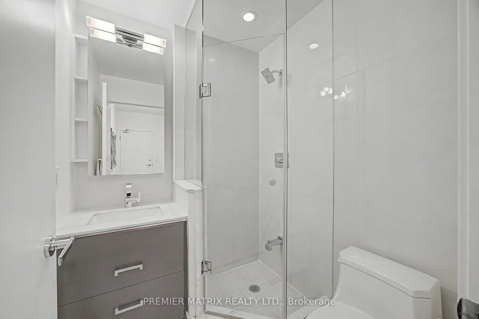 1830 Bloor Street W, Unit 930 - Image 3