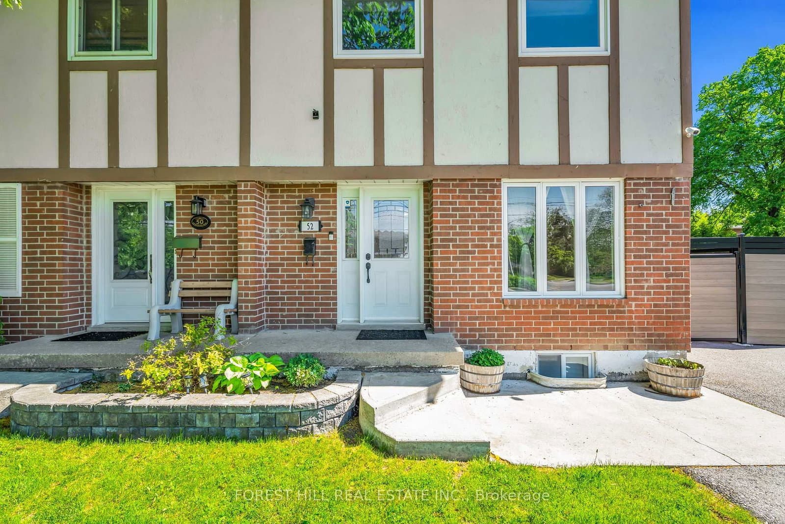 52 Mcmurchy Avenue S - Image 2