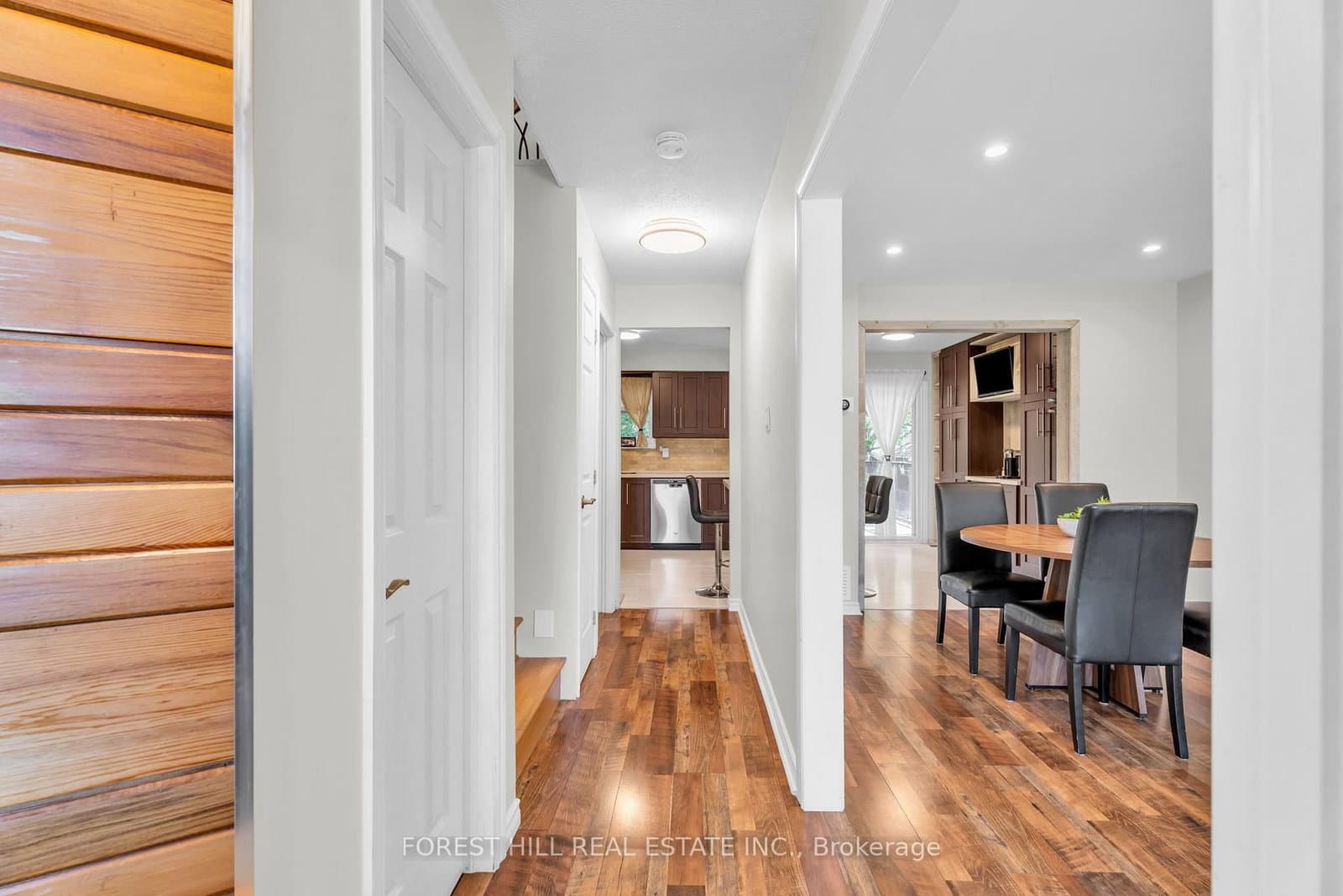 52 Mcmurchy Avenue S - Image 5