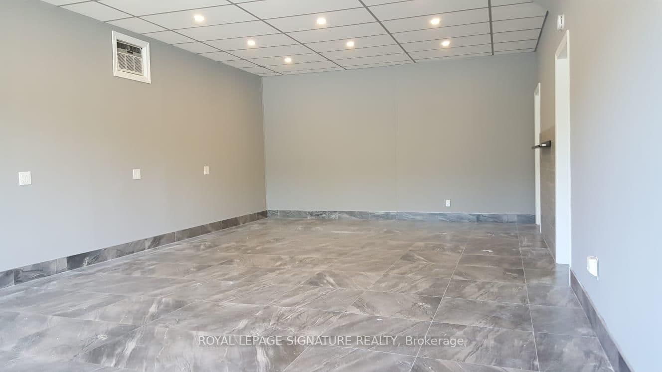 3775 Lake Shore Boulevard W - Image 3