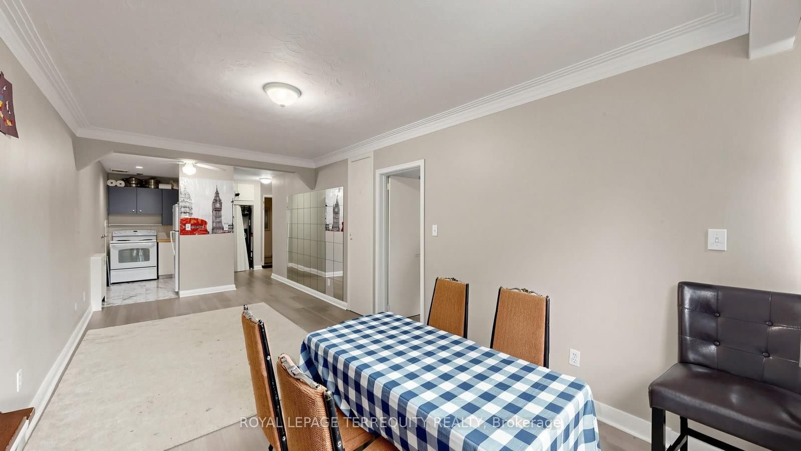 321 Lakeshore Road E - Image 6
