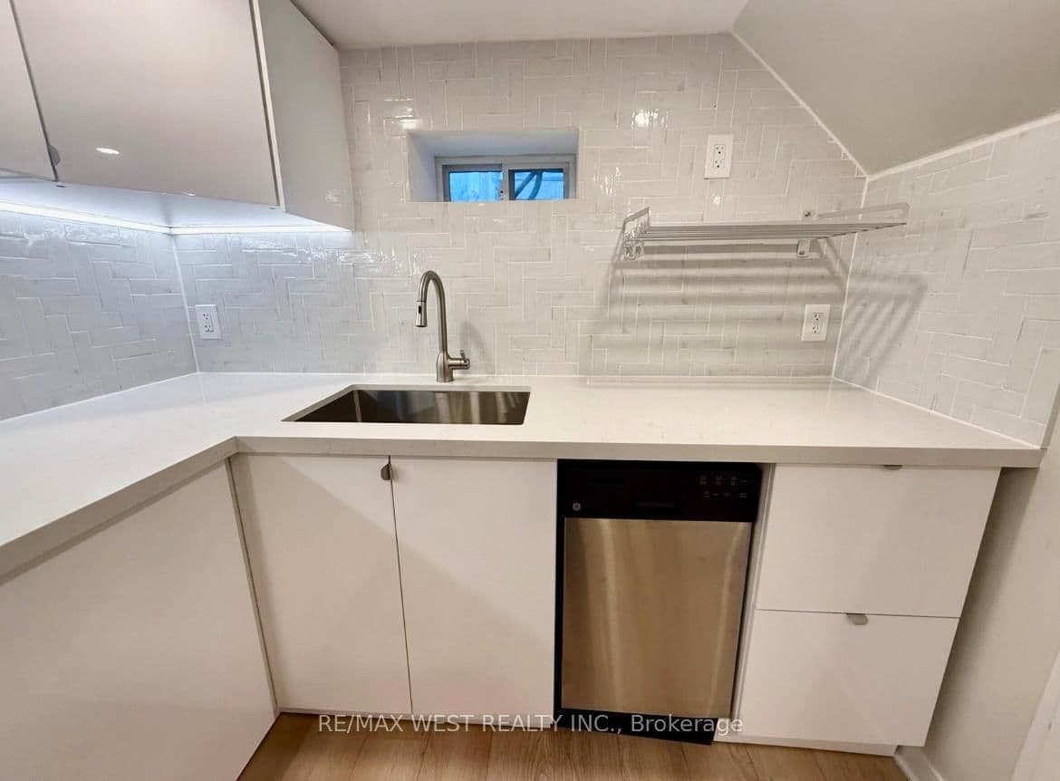 10 Vimy Avenue, Unit Bsmt - Image 3