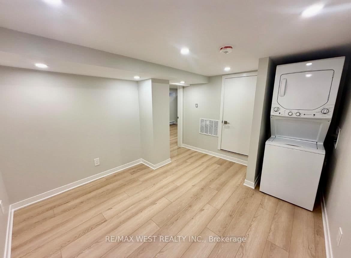 10 Vimy Avenue, Unit Bsmt - Image 5