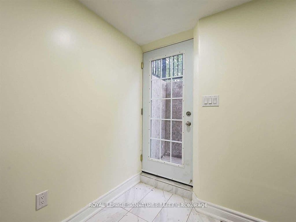 5955 Leeside Crescent, Unit Basement - Image 5