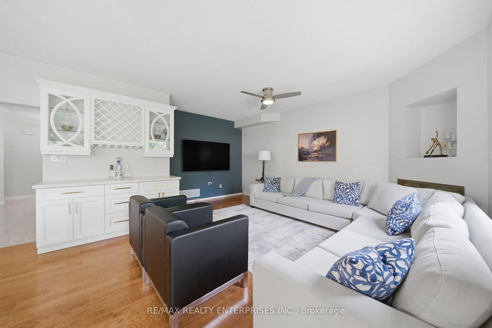 5811 Cornell Crescent - Image 4