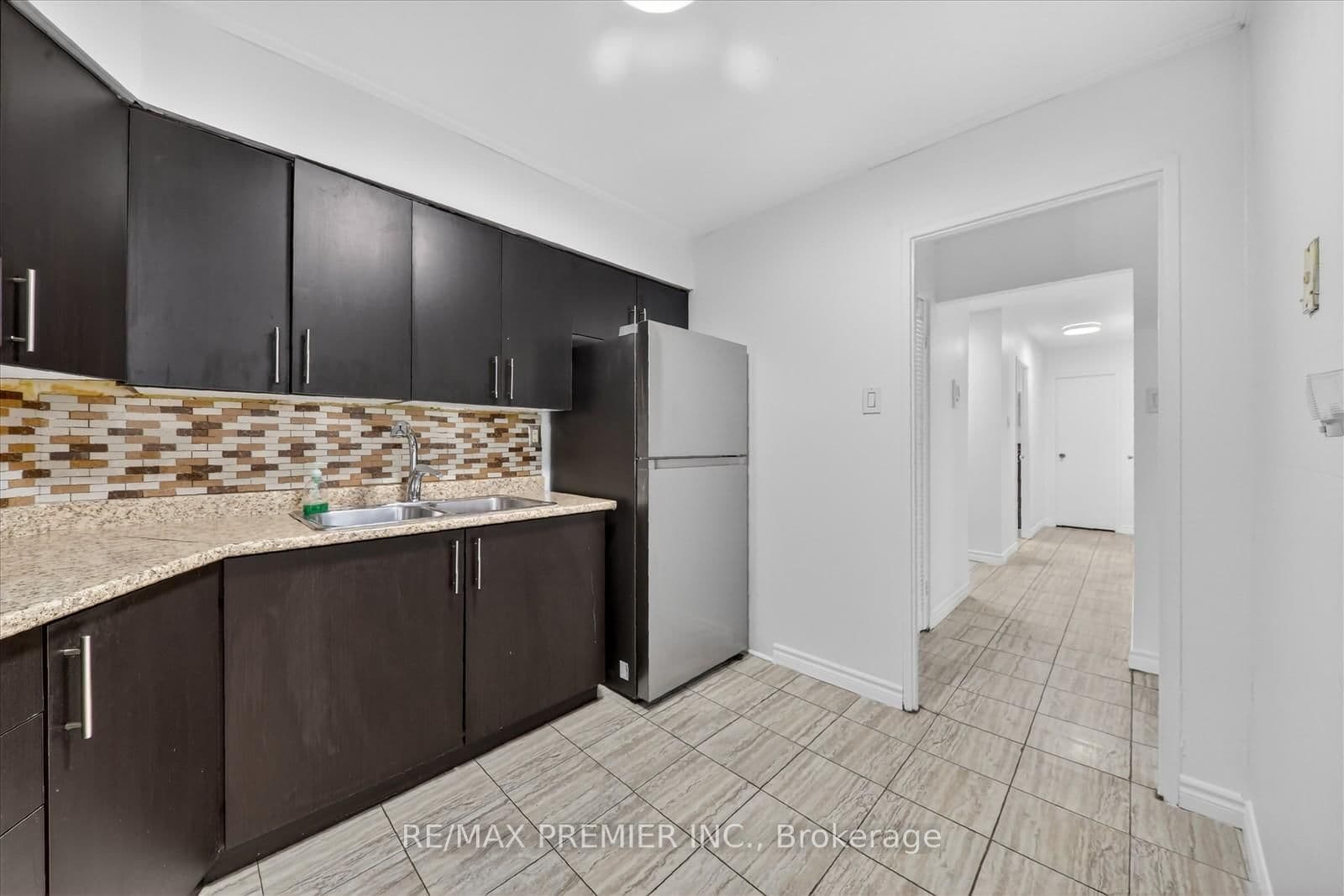 3555 Derry Road E, Unit 712 - Image 2