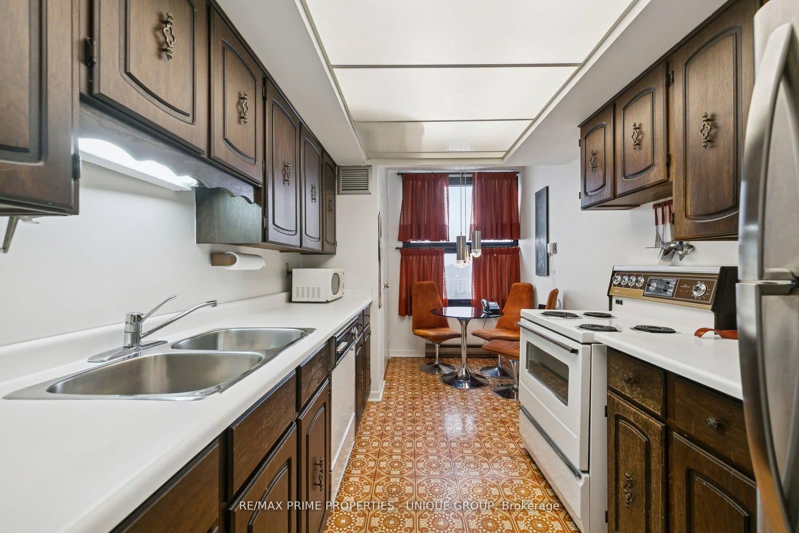 1300 Bloor Street, Unit 1801 - Image 4