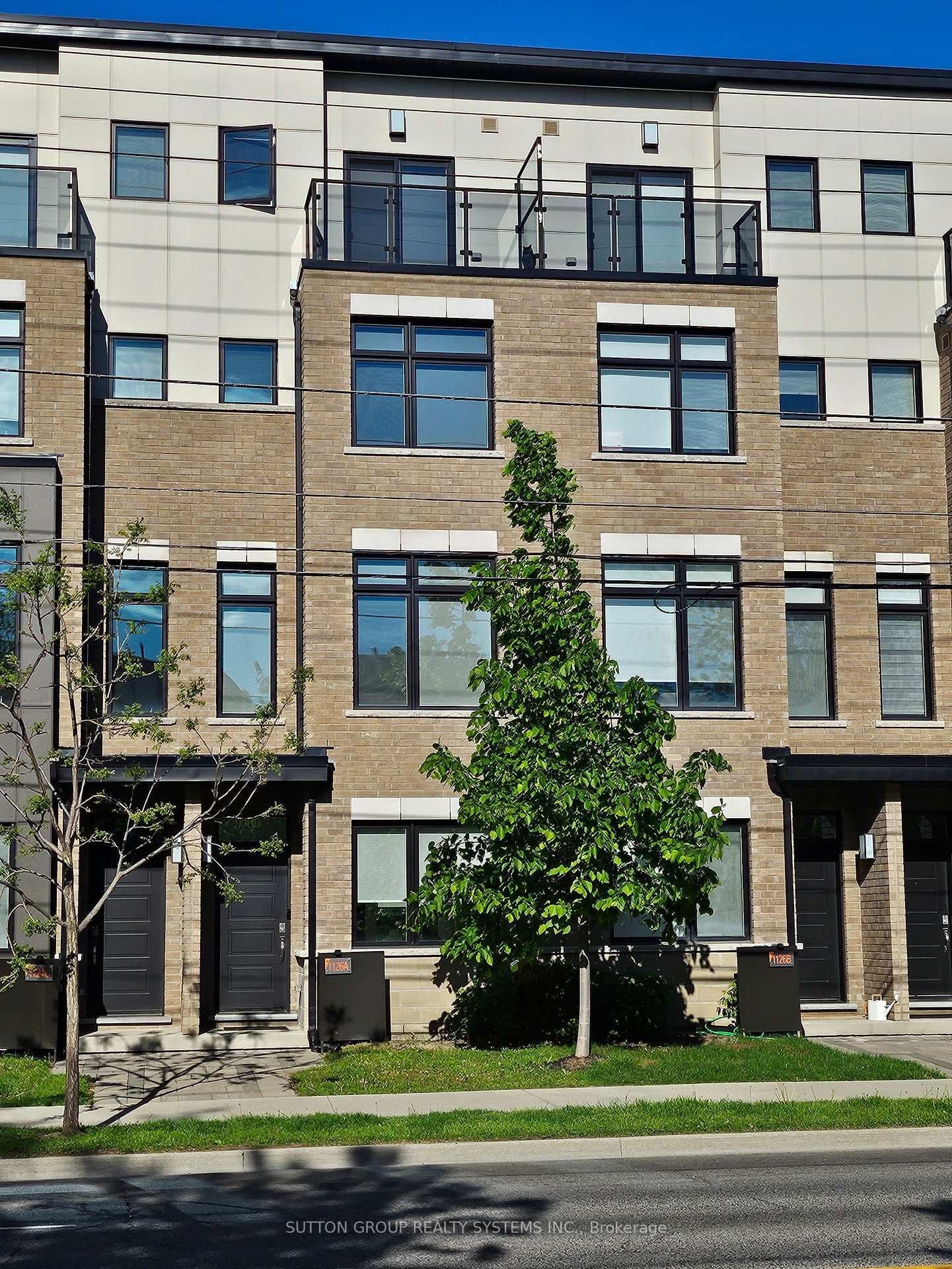 1126A Islington Avenue - Image 2