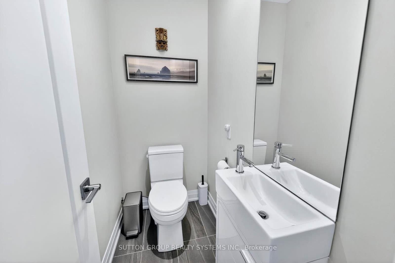 1126A Islington Avenue - Image 6