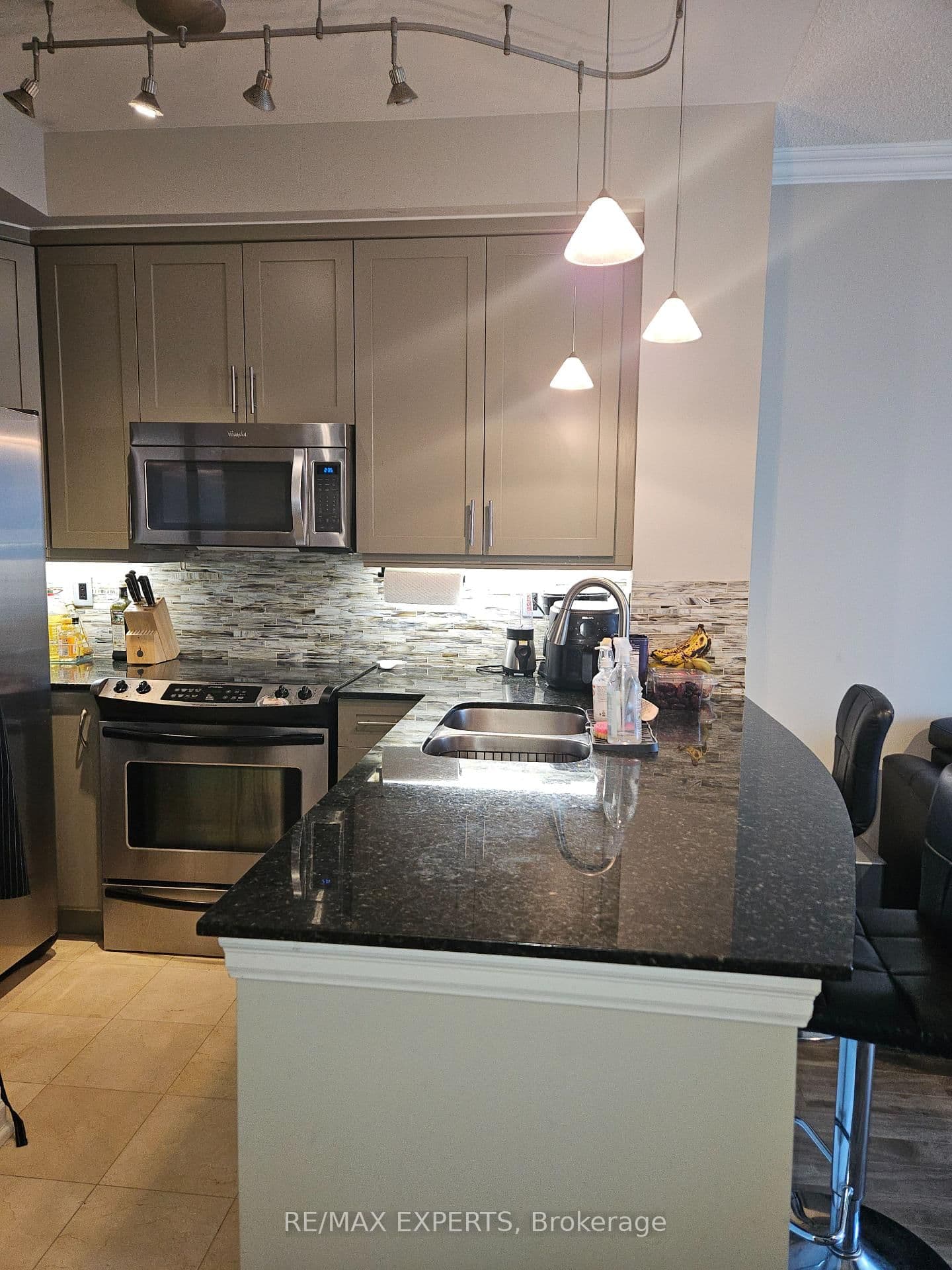 2083 Lakeshore Boulevard W, Unit 1509 - Image 4
