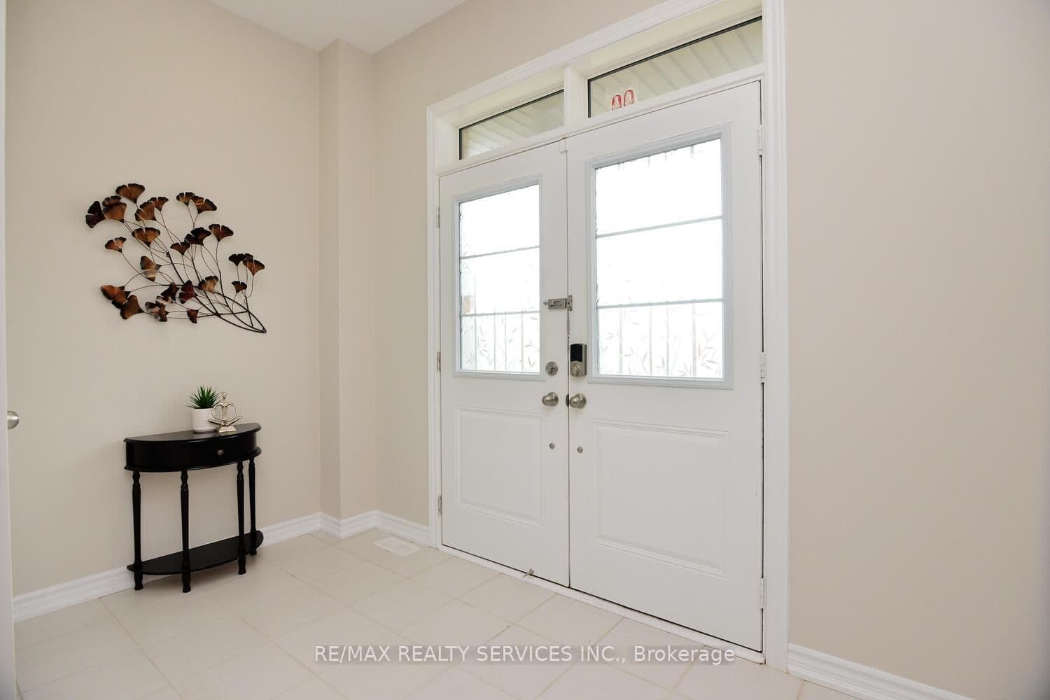 24 Bachelor Street - Image 3