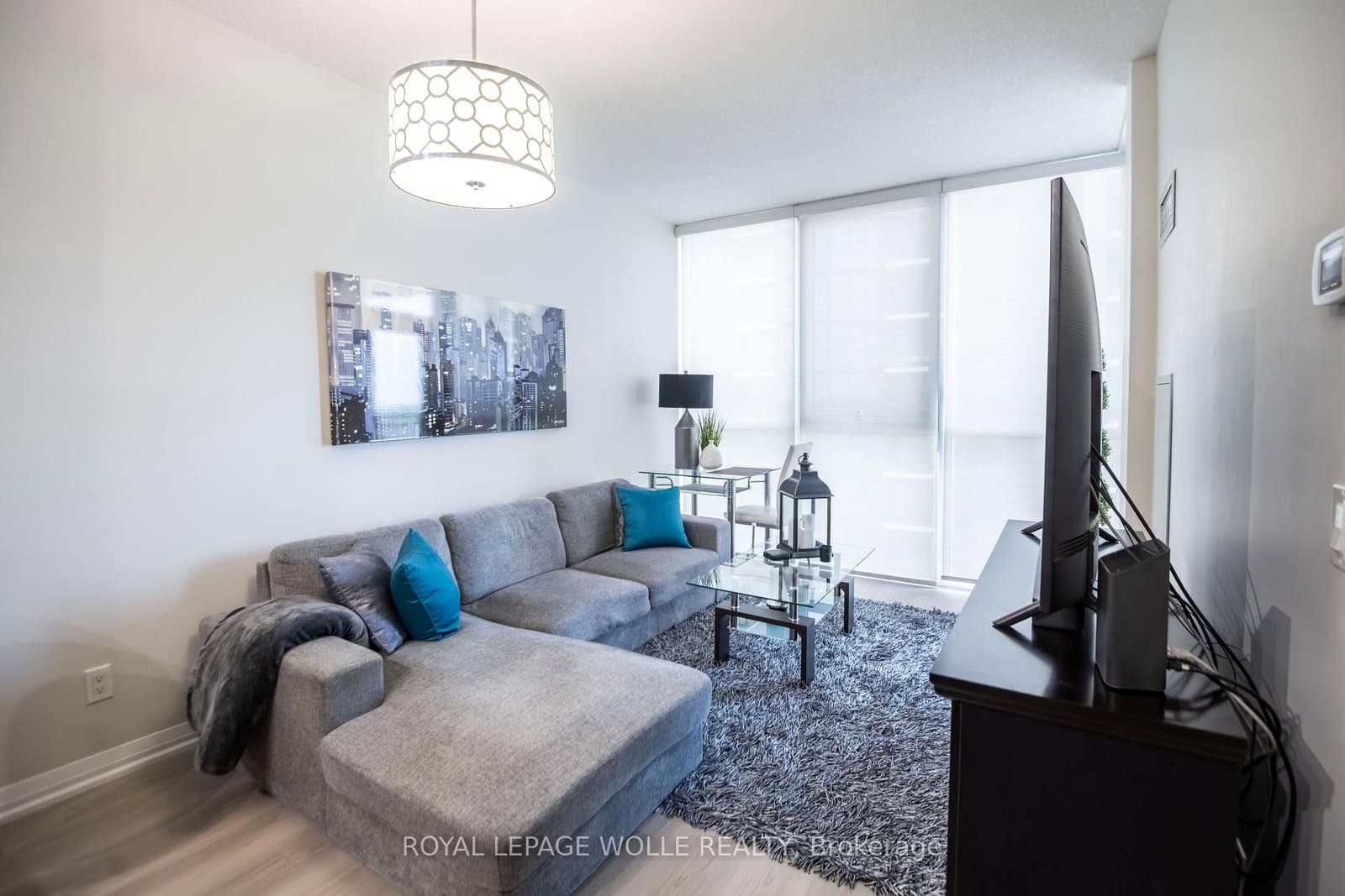 75 Eglinton Avenue W, Unit 1601 - Image 3