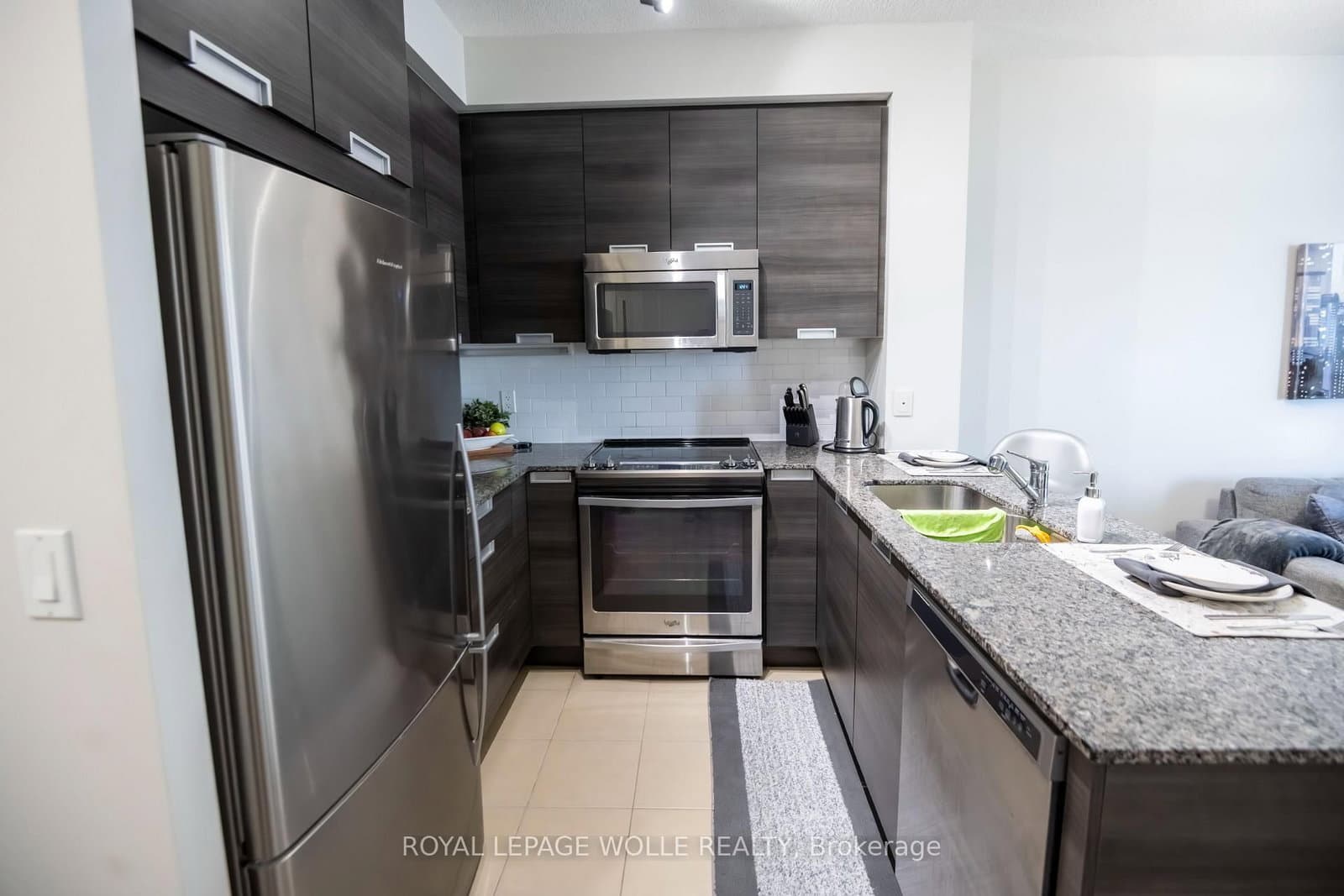 75 Eglinton Avenue W, Unit 1601 - Image 6