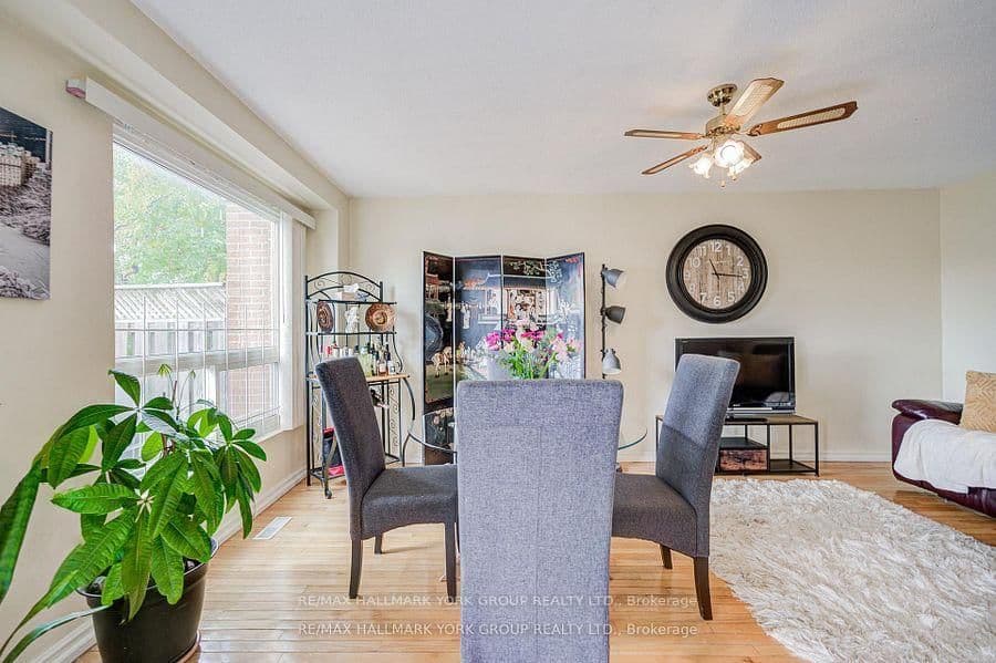 9 Bur Oak Way - Image 6