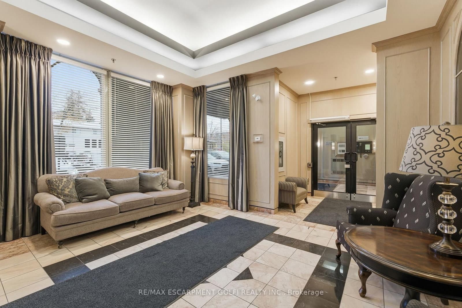 430 Pearl Street W, Unit 403 - Image 3