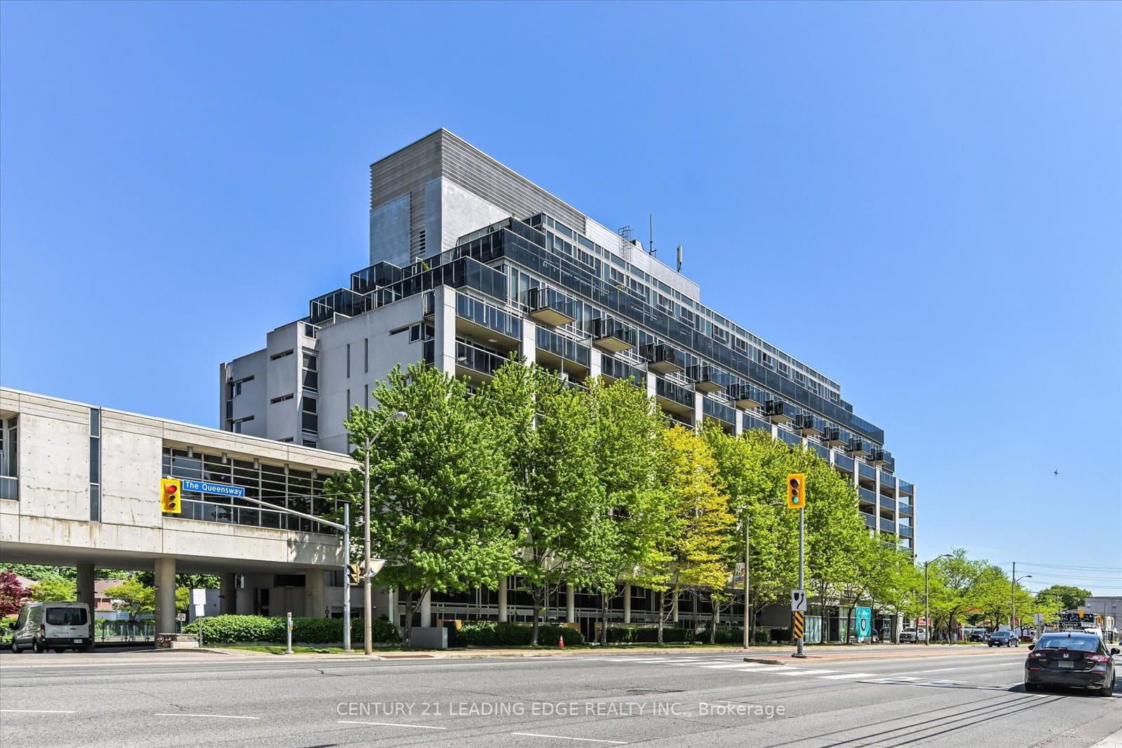 #710 - 1040 The Queensway