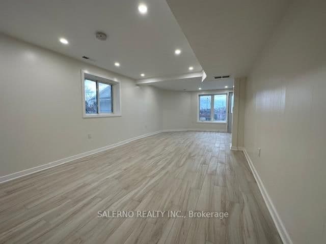 23 Redhill Avenue, Unit Lower - Image 6