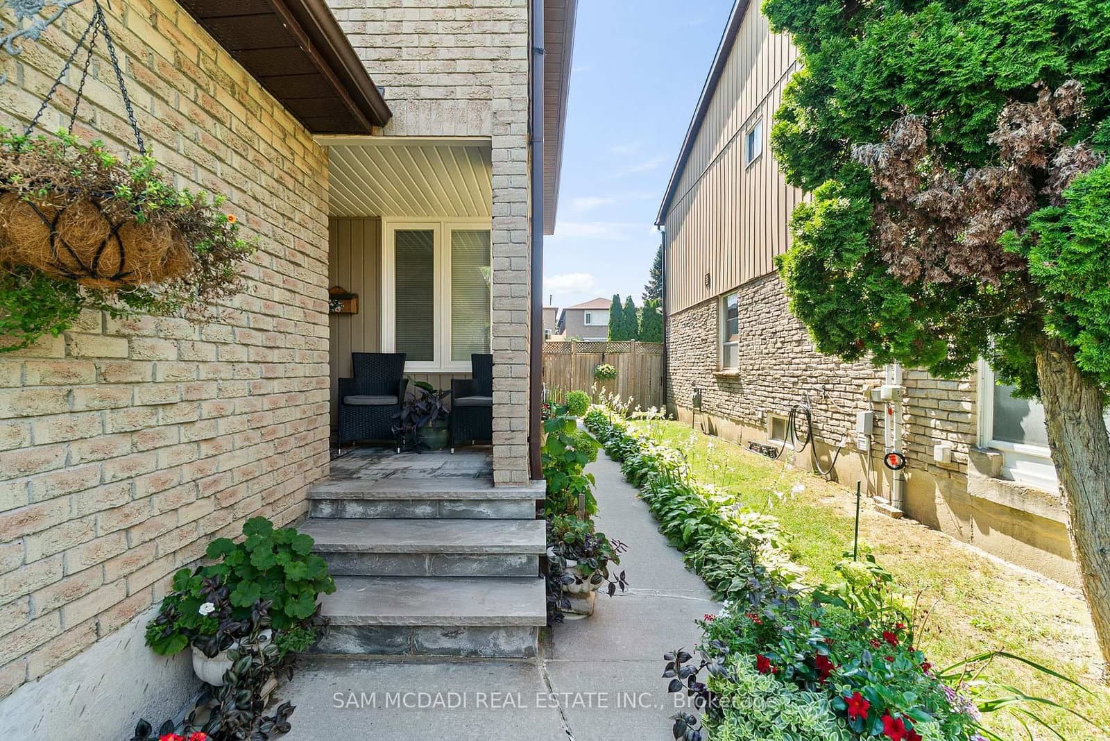 4260 SHELBY Crescent - Image 4