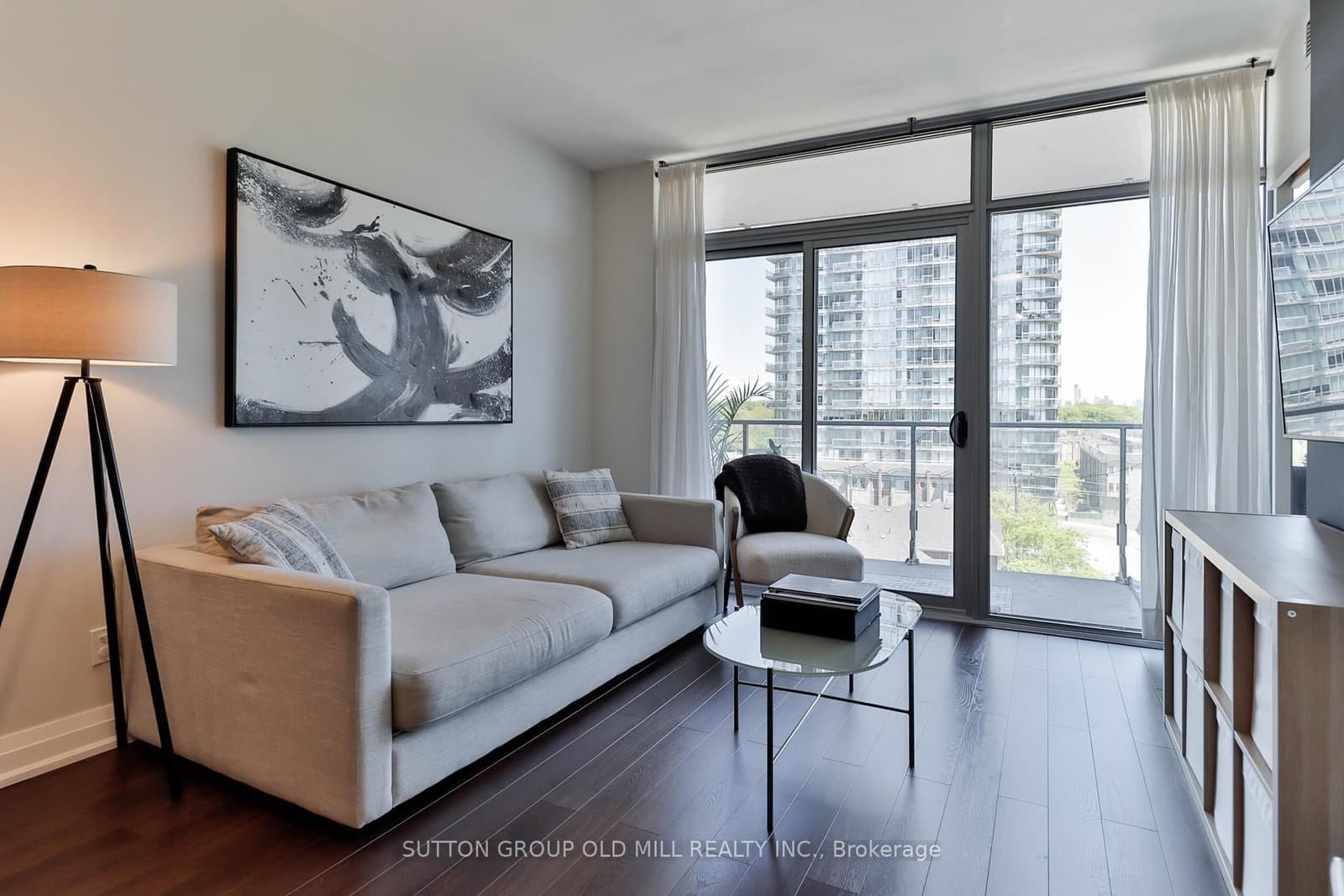 103 The Queensway, Unit 602 - Image 3