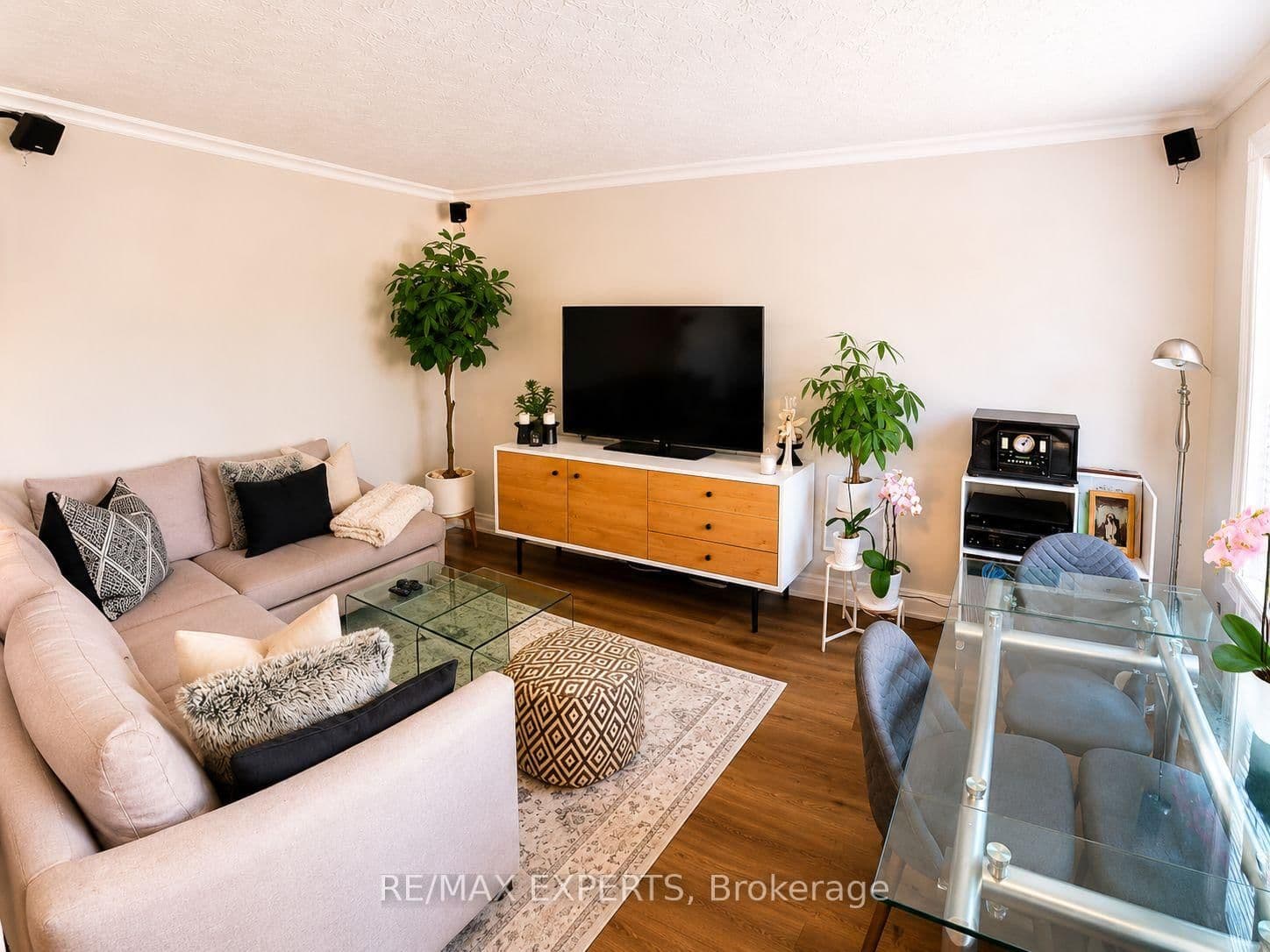 10 Lady Bank Road - Image 2