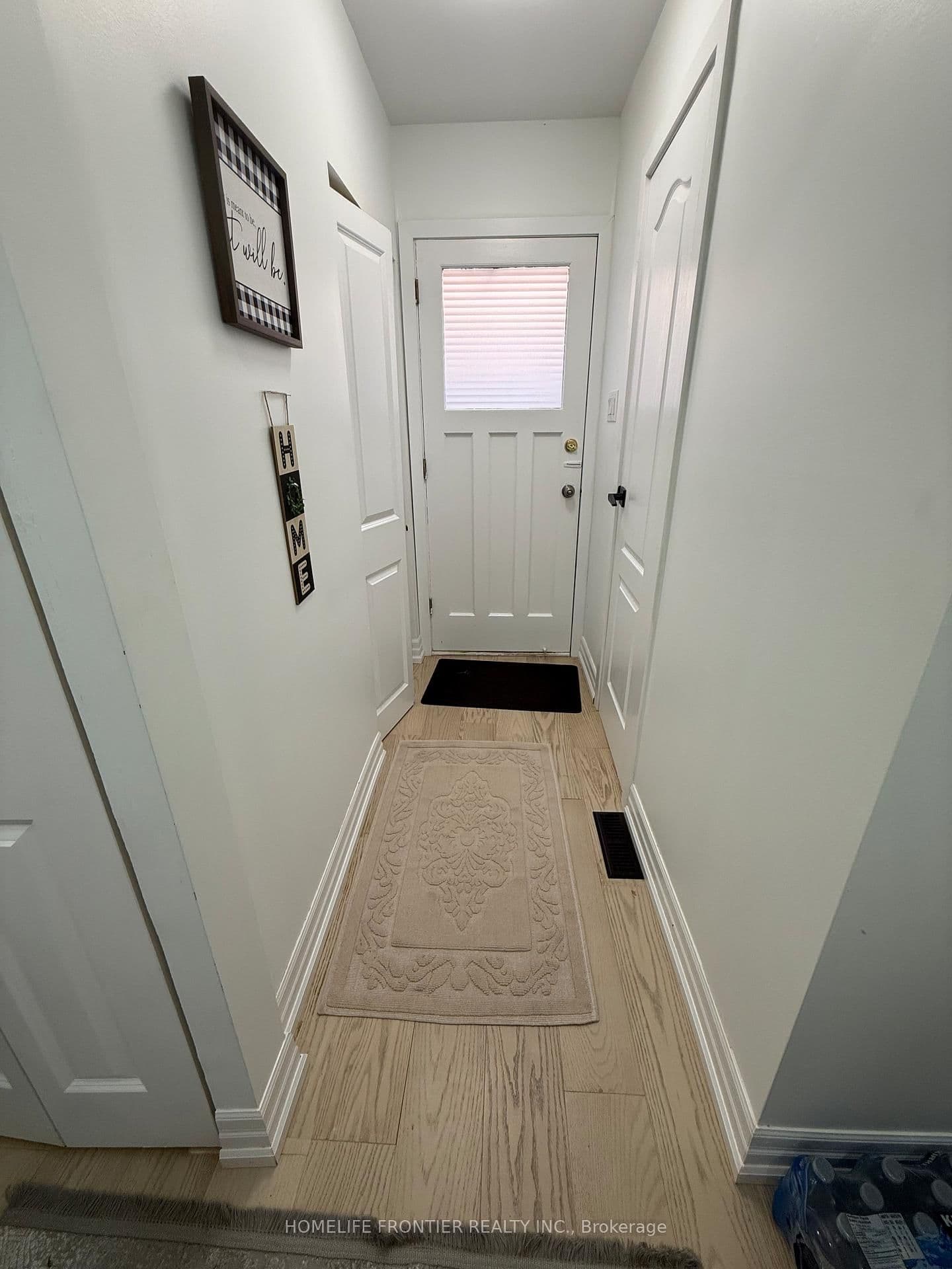 759 Bloor Street, Unit Main Floor - Image 3