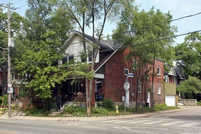 420 Annette Street, Unit Upper Level - Image 2