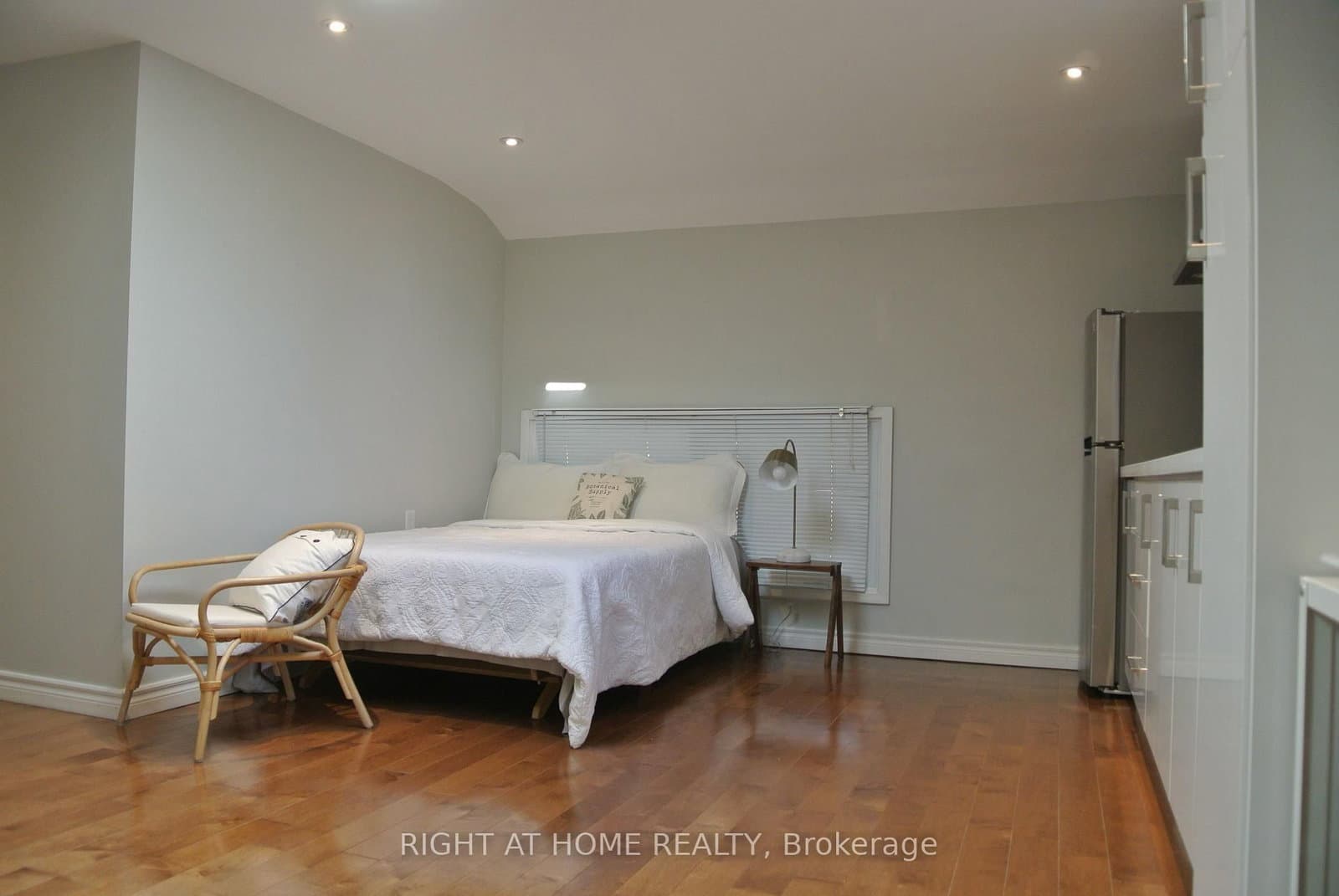 1088 Pearson Drive, Unit 1 - Image 5