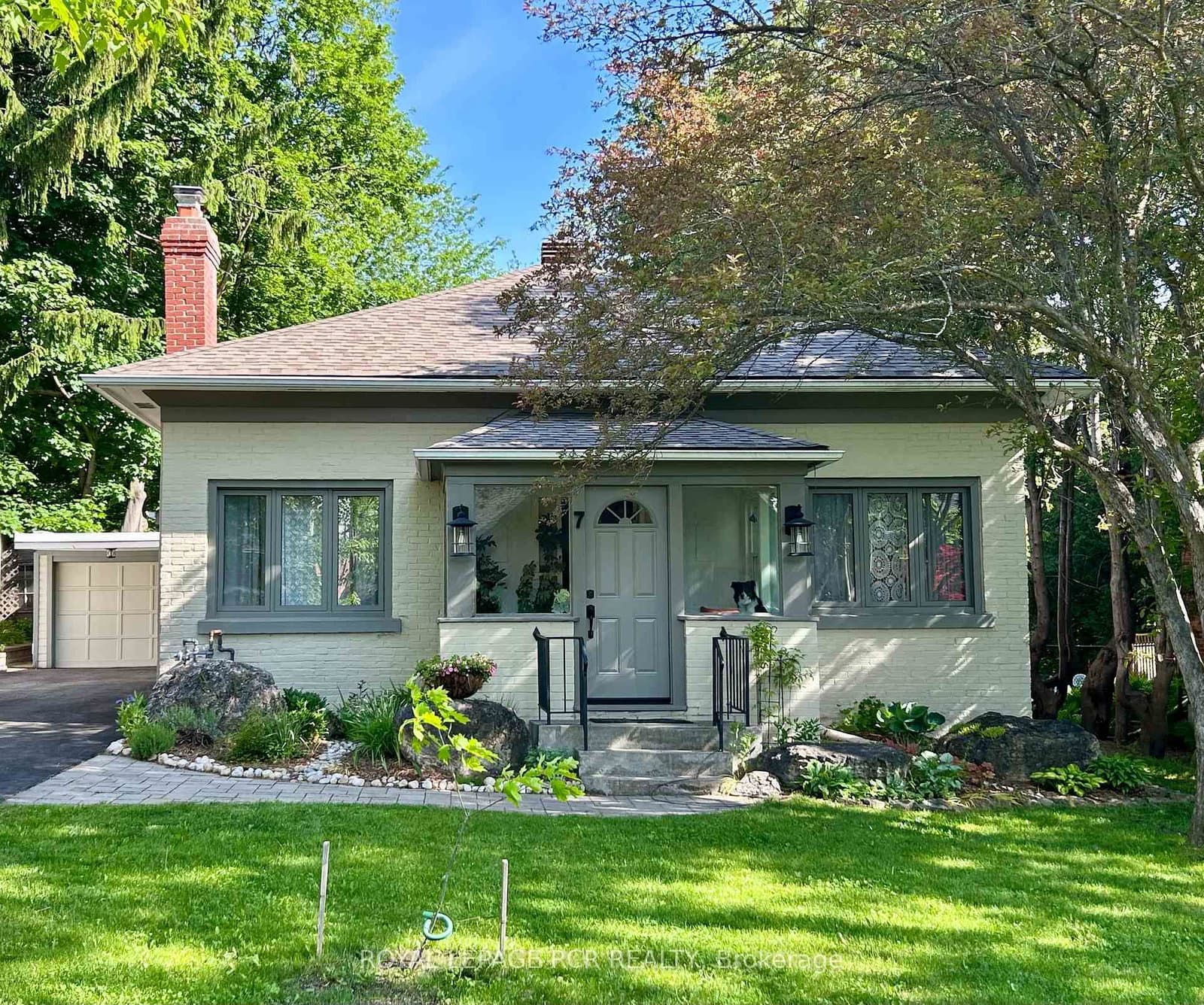 7 Third Avenue - Image 1