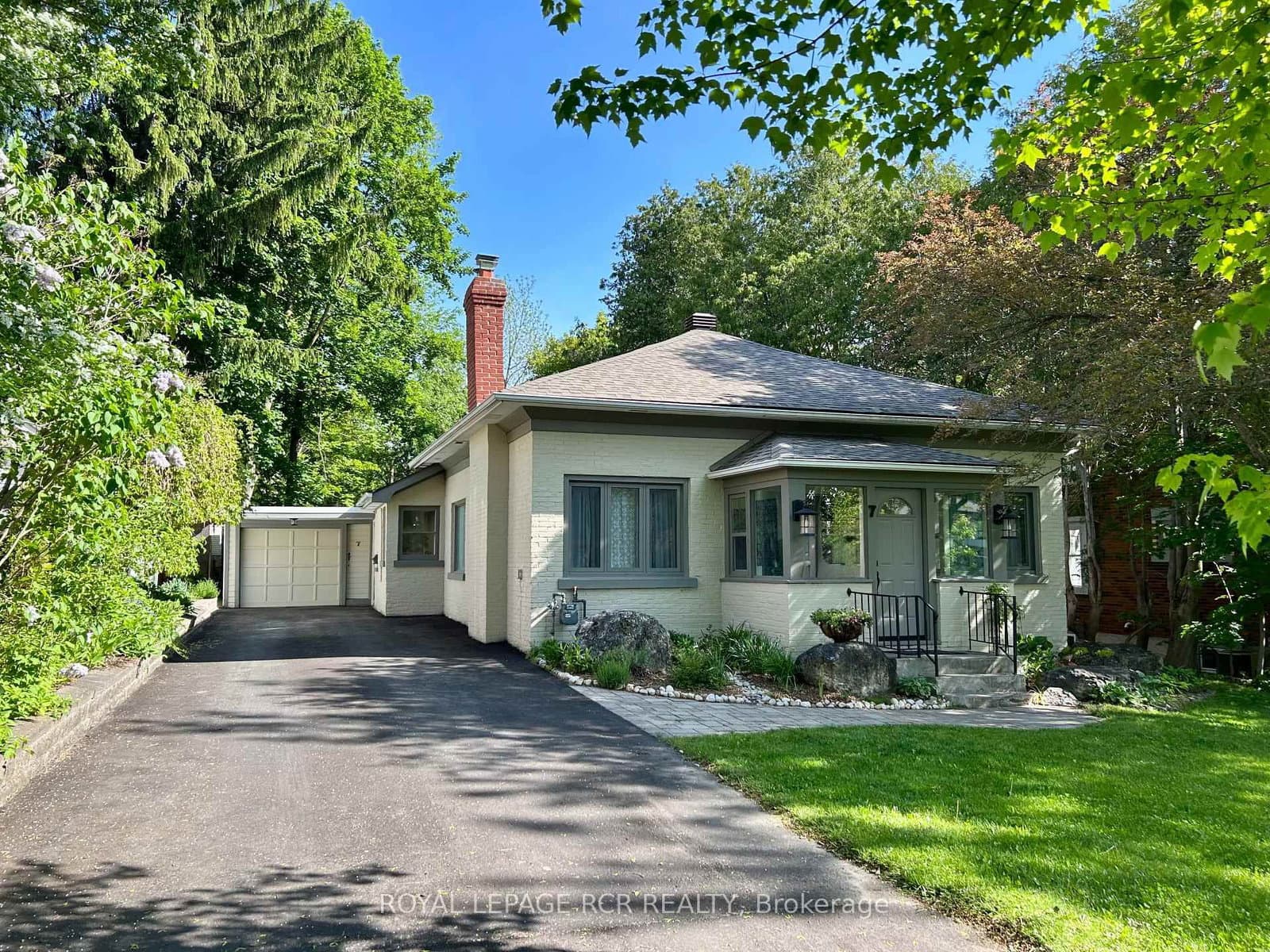 7 Third Avenue - Image 2