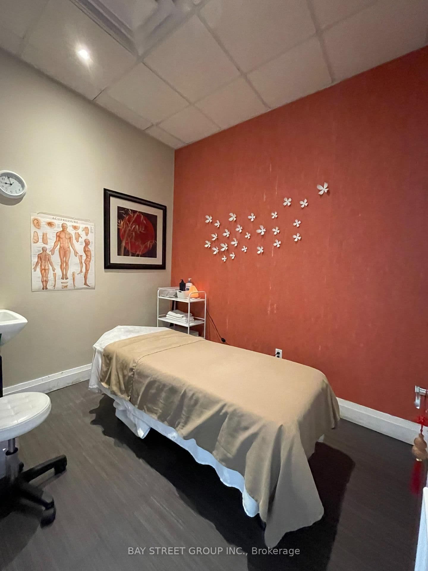 380 Dundas Street E - Image 3