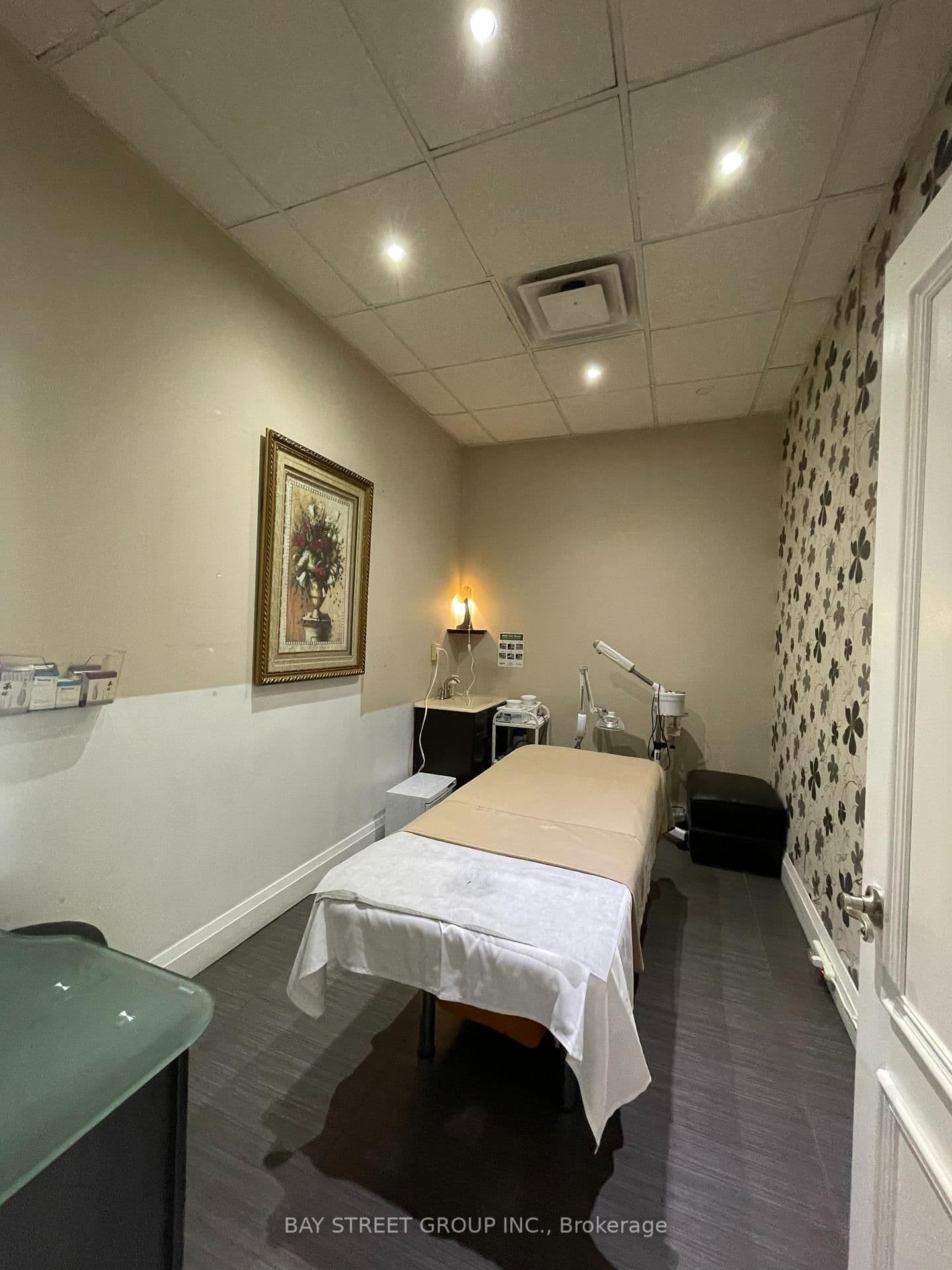 380 Dundas Street E - Image 6