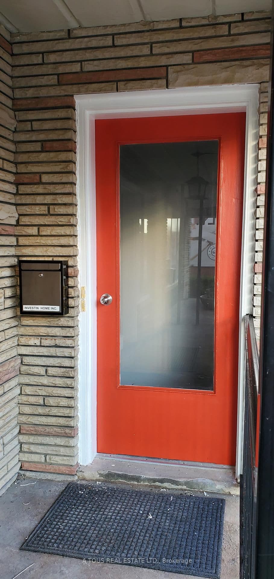 205 Queen Street S, Unit 1 - Image 1