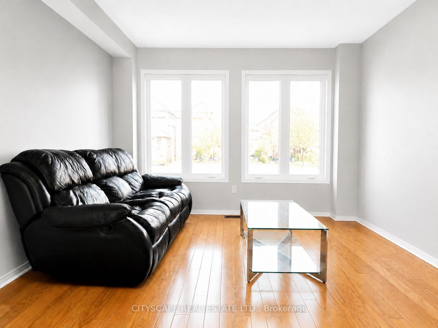 29 Centrepark Drive - Image 3