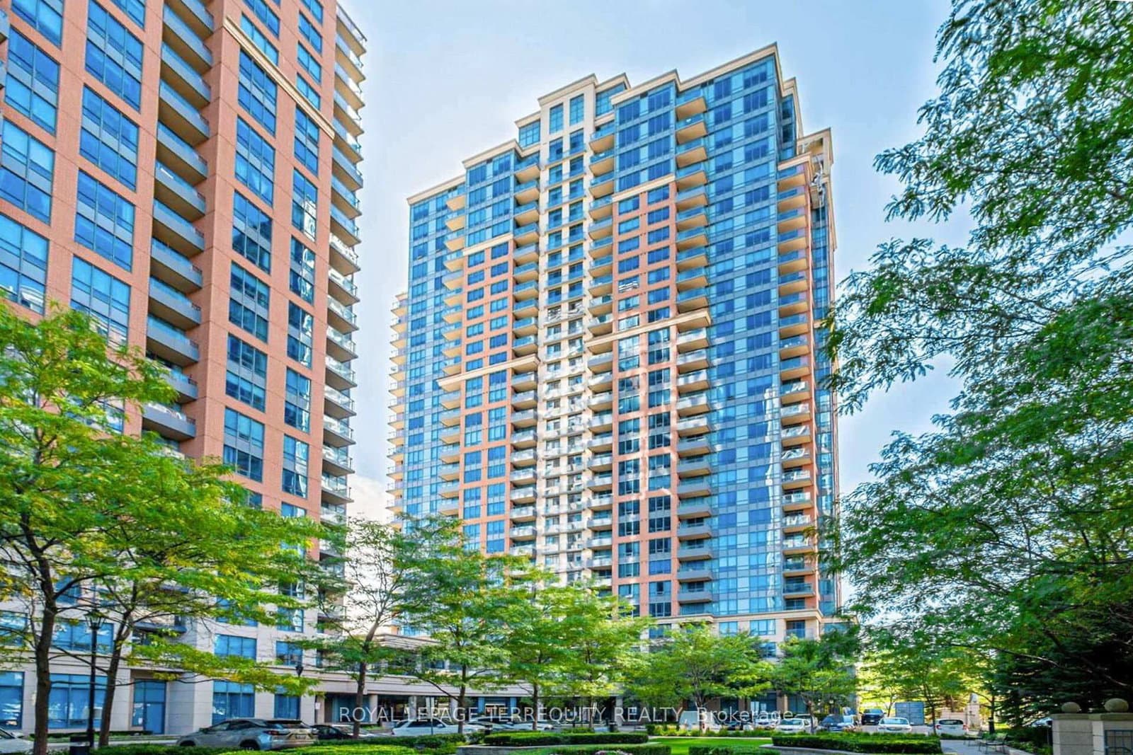 #2040 - 35 Viking Lane
