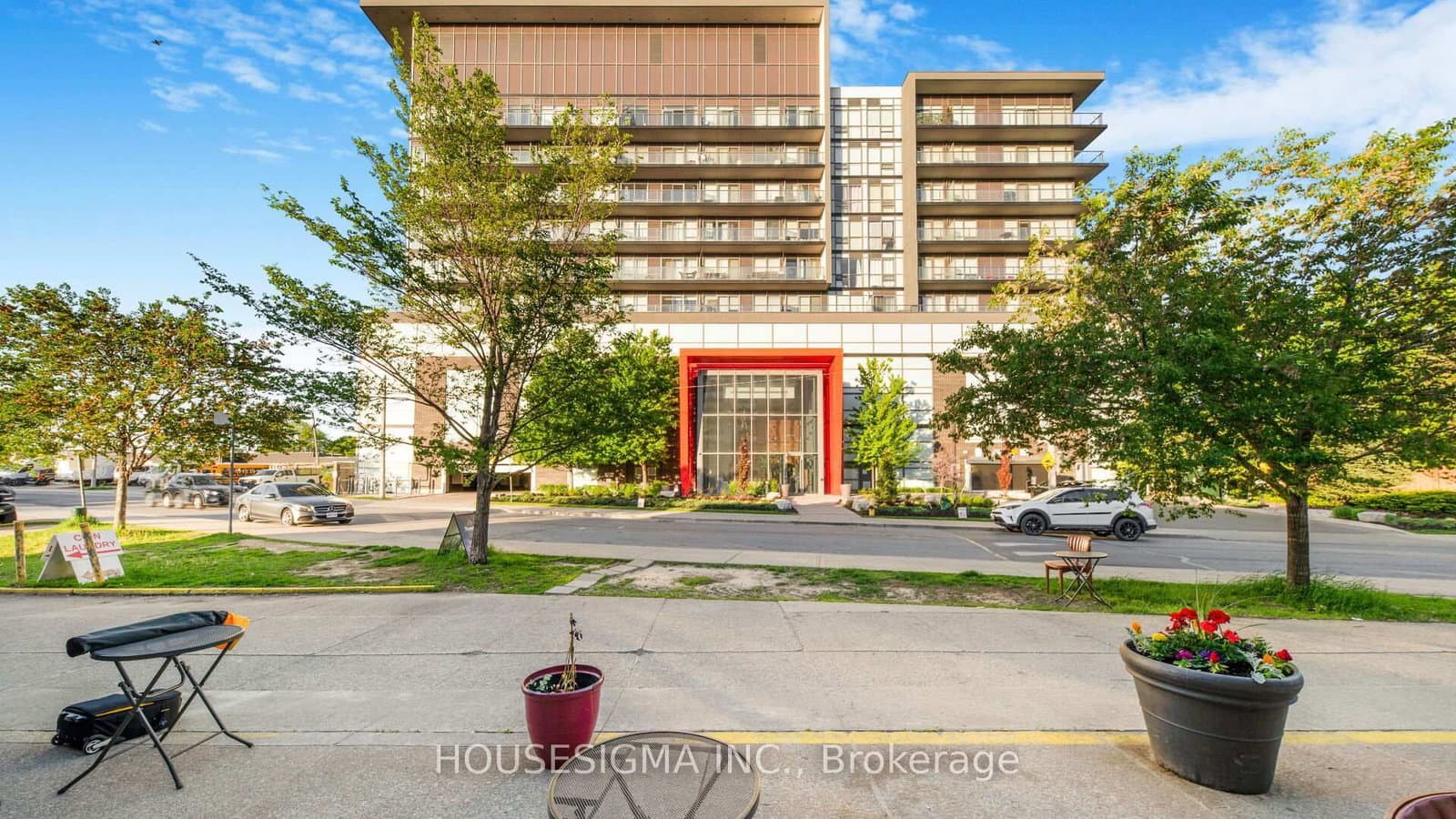 15 James Finlay Way, Unit 1103 - Image 1