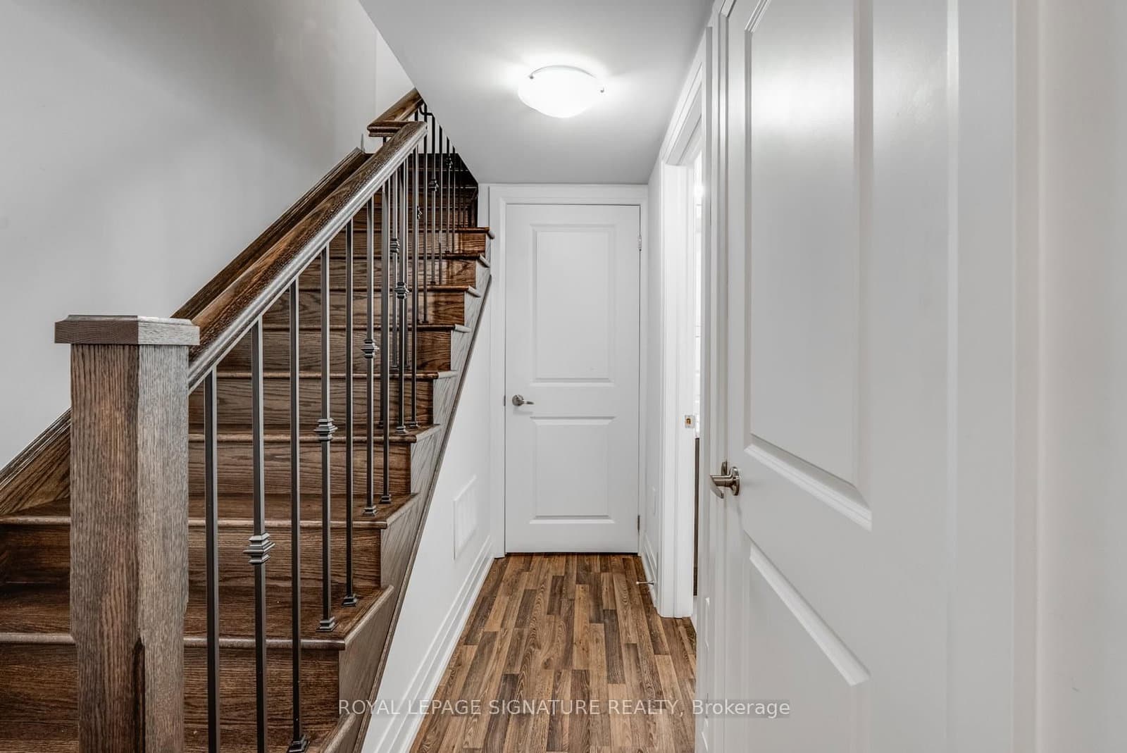 59 Creekbank Road, Unit Main/Lower - Image 4