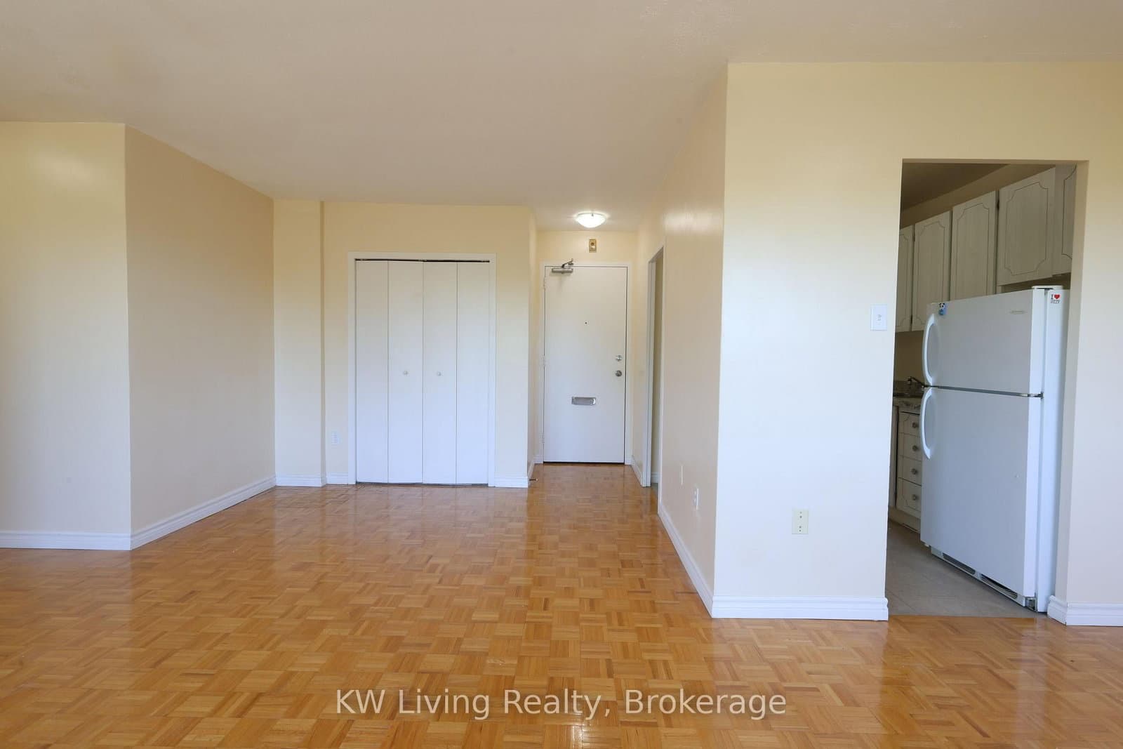 480 Lakeshore Road E, Unit 506 - Image 5