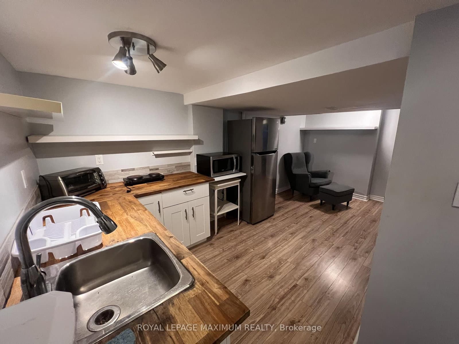16 Langholm Drive, Unit Bsmt #1 - Image 2