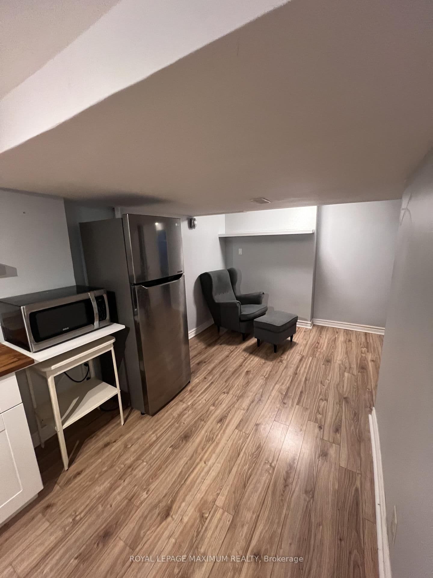 16 Langholm Drive, Unit Bsmt #1 - Image 3